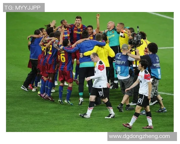 足球传奇瞬间回顾:那些令人难忘的经典时刻与明星球员的辉煌表现 足球传奇瞬间回顾:那些令人难忘的经典时刻与明星球员的辉煌表现